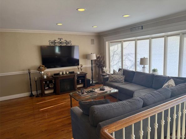 53 Page Drive, Hicksville NY 11801