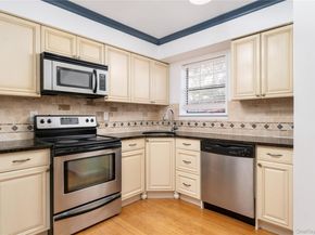 34 Shinnecock Avenue, East Quogue NY 11942