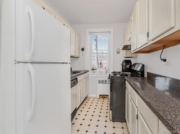 1549 Central Park Avenue G4, Yonkers NY 10710