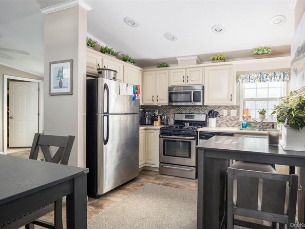 1661 Old Country Road 181 Glynwood, Riverhead NY 11901