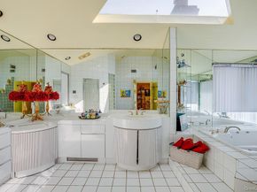 900 Kilmer Lane, North Woodmere NY 11581