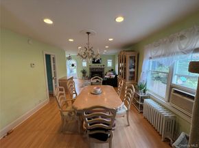 17 Somerset Avenue, East Islip NY 11730