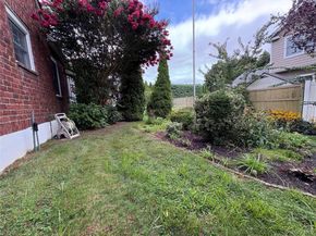 17 Somerset Avenue, East Islip NY 11730