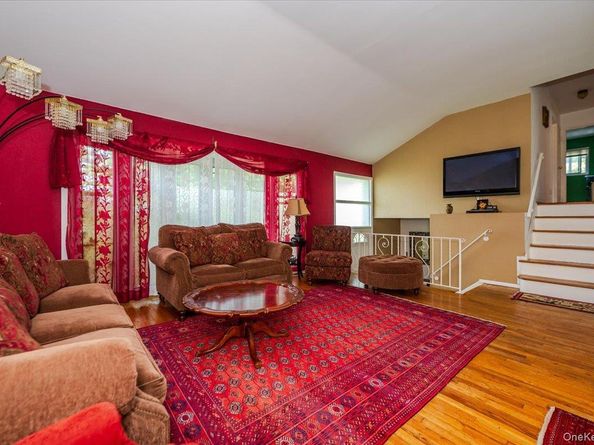 79 E Deer Park Road, Dix Hills NY 11746