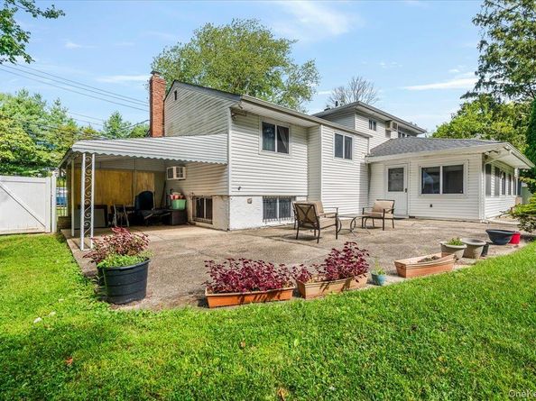 79 E Deer Park Road, Dix Hills NY 11746