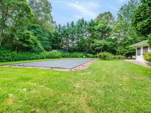 79 E Deer Park Road, Dix Hills NY 11746