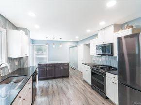 22 Whitney Gate, Smithtown NY 11787