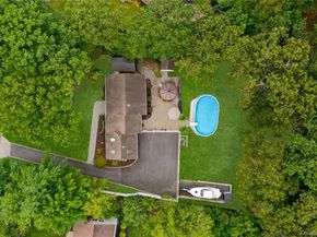 22 Whitney Gate, Smithtown NY 11787
