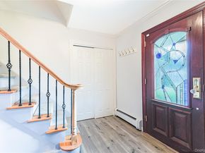 22 Whitney Gate, Smithtown NY 11787