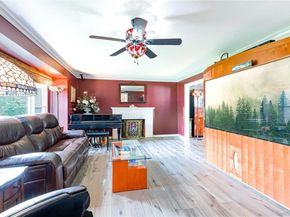 22 Whitney Gate, Smithtown NY 11787