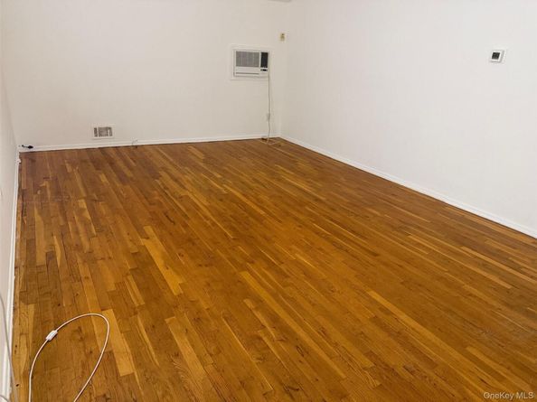 206-50 46th Avenue, Bayside NY 11361