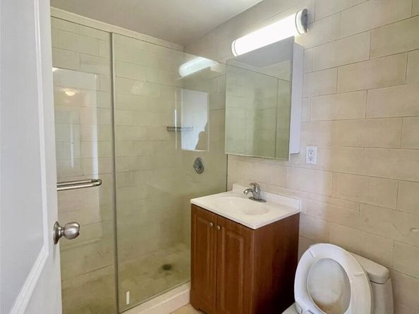 38-34 Parsons Blvd 8B, Flushing NY 11354
