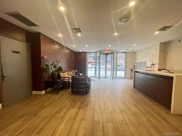 38-34 Parsons Blvd 8B, Flushing NY 11354