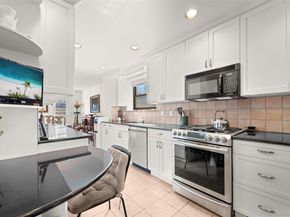 40 Stoner Avenue 3I, Great Neck NY 11021