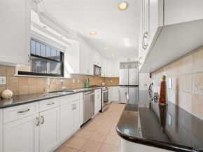 40 Stoner Avenue 3I, Great Neck NY 11021