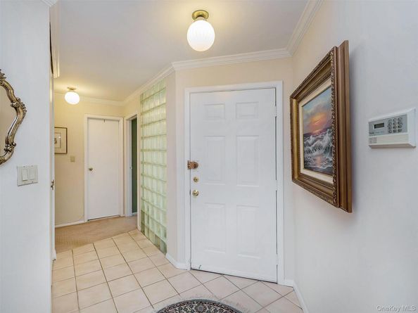 100 The Glen 100, Glen Head NY 11545