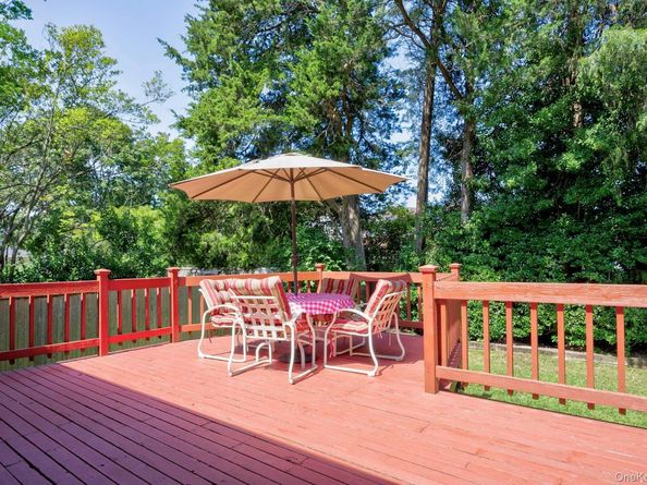 2889 Anderson Street, Wantagh NY 11793