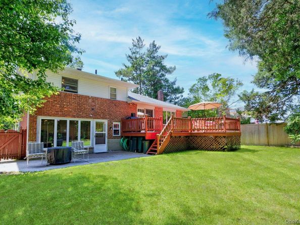 2889 Anderson Street, Wantagh NY 11793