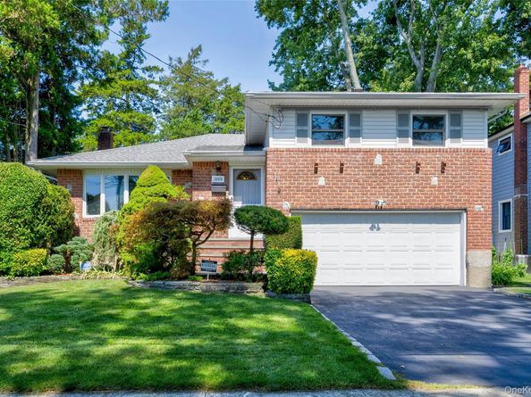 2889 Anderson Street, Wantagh NY 11793