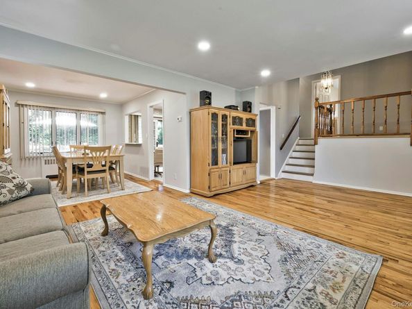 2889 Anderson Street, Wantagh NY 11793