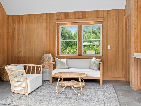 42 Hedge Row Lane, East Hampton NY 11937