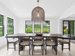 42 Hedge Row Lane, East Hampton NY 11937