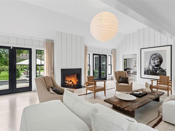 42 Hedge Row Lane, East Hampton NY 11937