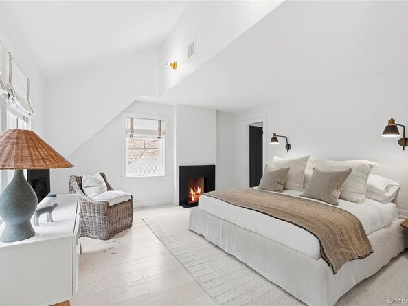 42 Hedge Row Lane, East Hampton NY 11937