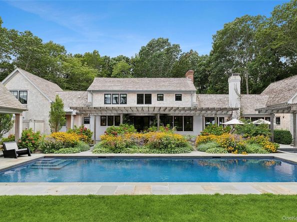 42 Hedge Row Lane, East Hampton NY 11937