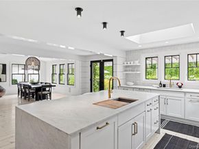 42 Hedge Row Lane, East Hampton NY 11937