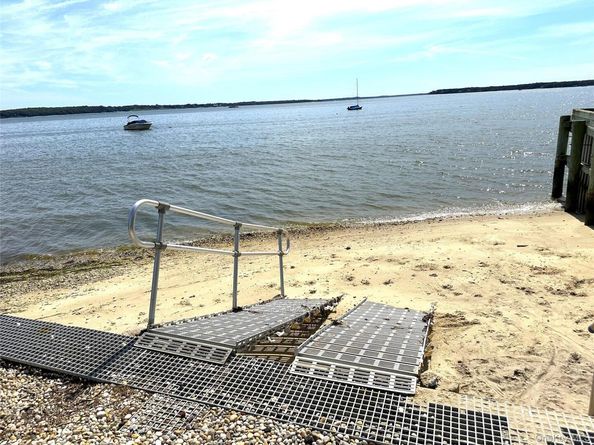 265 Arshamomaque Avenue, Southold NY 11971