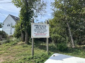 265 Arshamomaque Avenue, Southold NY 11971