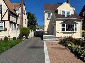 452 Macatee Place, Mineola NY 11501