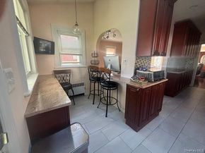 452 Macatee Place, Mineola NY 11501