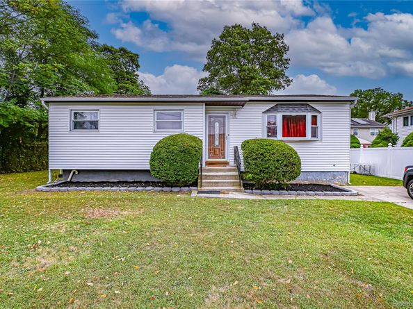 20 Lupidia Street, Amityville NY 11701