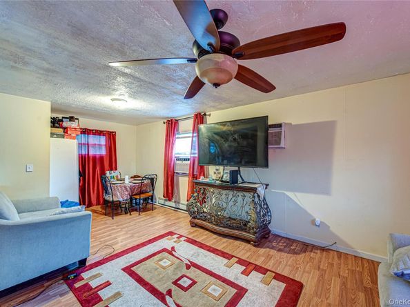 20 Lupidia Street, Amityville NY 11701