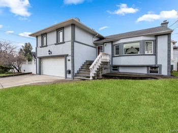 51 Davison Avenue
