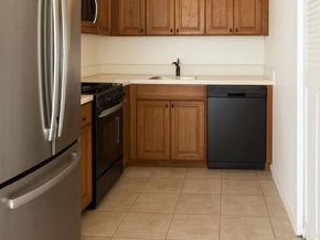 166-10 Powells Cove Boulevard 4C, Beechhurst NY 11357