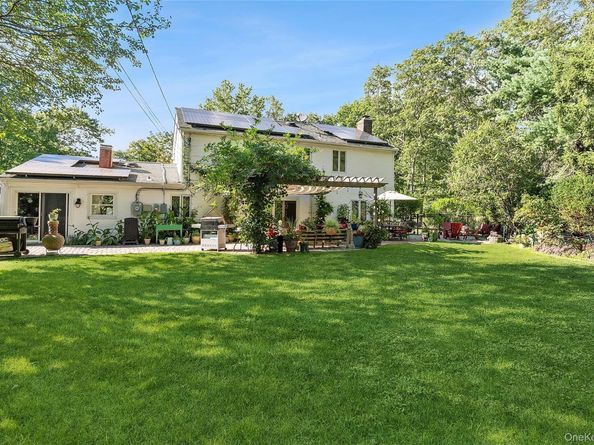 16 Sheppard Lane, Stony Brook NY 11790