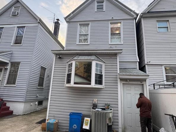 10155 116th Street, Richmond Hill NY 11419