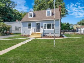 18 Jefferson Avenue, Brentwood NY 11717
