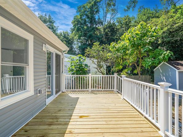 18 Jefferson Avenue, Brentwood NY 11717