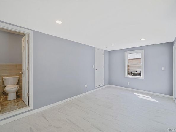 18 Jefferson Avenue, Brentwood NY 11717