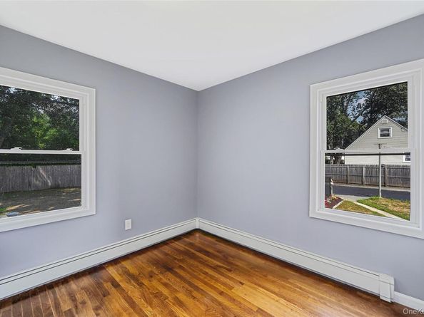 18 Jefferson Avenue, Brentwood NY 11717