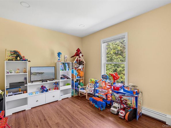11 Grand Avenue, Yaphank NY 11980