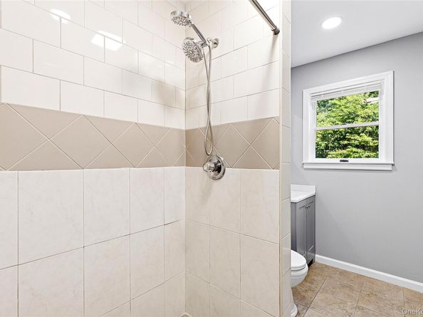 11 Grand Avenue, Yaphank NY 11980