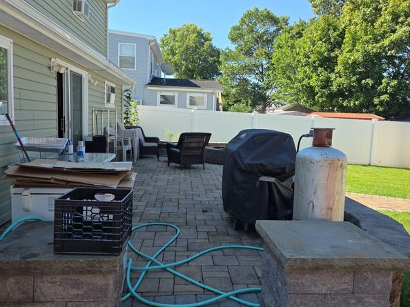 31 N Emerson Avenue, Copiague NY 11726