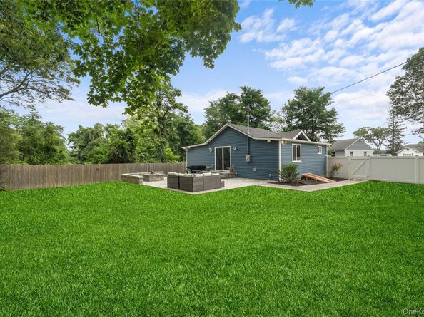 22 Lake Shore Drive, Ronkonkoma NY 11779