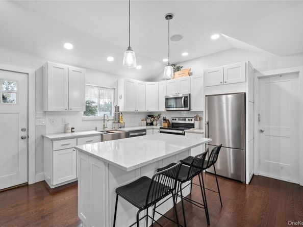 22 Lake Shore Drive, Ronkonkoma NY 11779