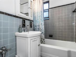 83-20 141 St 6N, Briarwood NY 11435